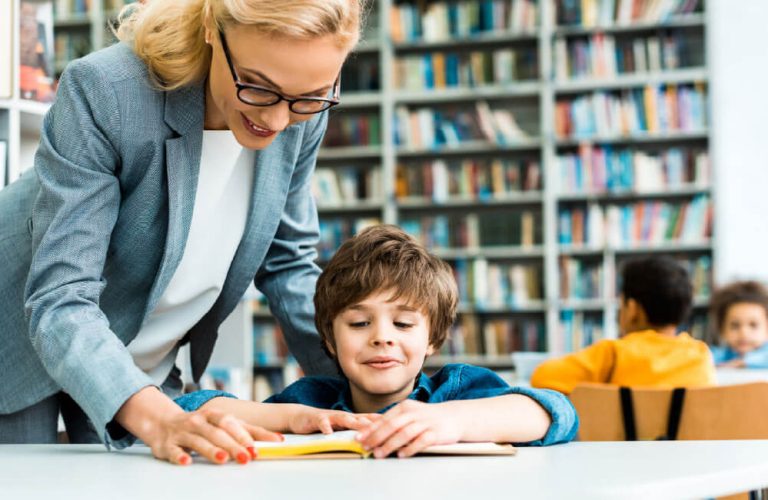 The Threads of Reading – Karen Tankersley